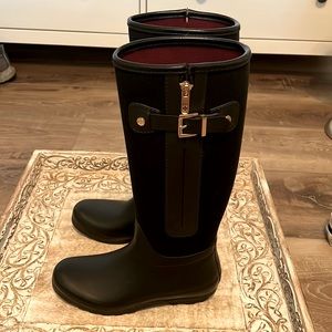 GUC Tommy Hilfiger Black Rain Boots